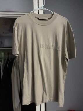 Essential Tshirt